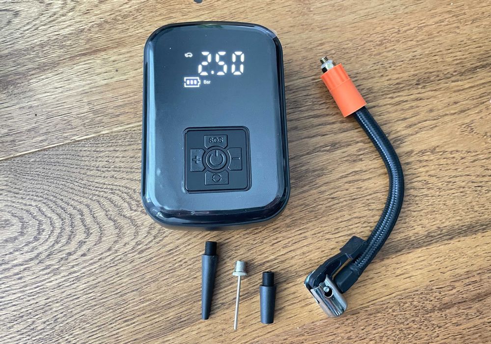 mini pompka akumulatorowa kompresor do roweru piłki samochodu