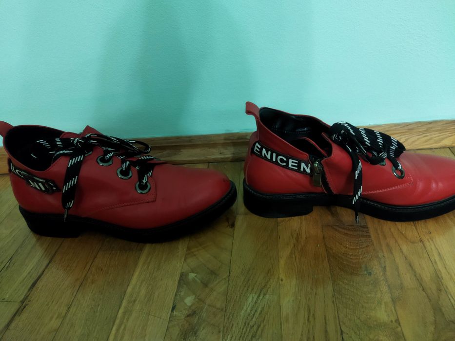 Осінньо-весняні черевики