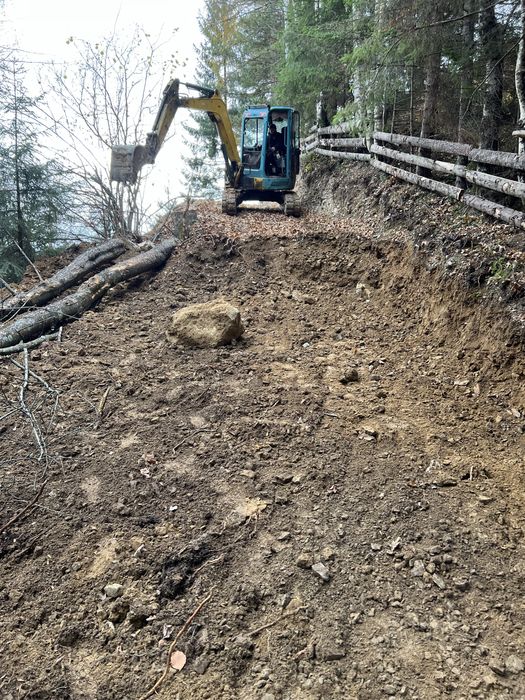 Послуги ескаватора і самосвала Микуличин