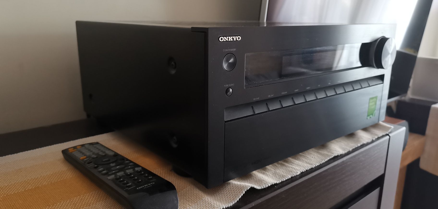 Amplituner Onkyo TX NR 818 Wysoki Model