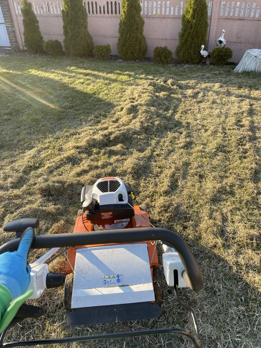 Скарифікація газону