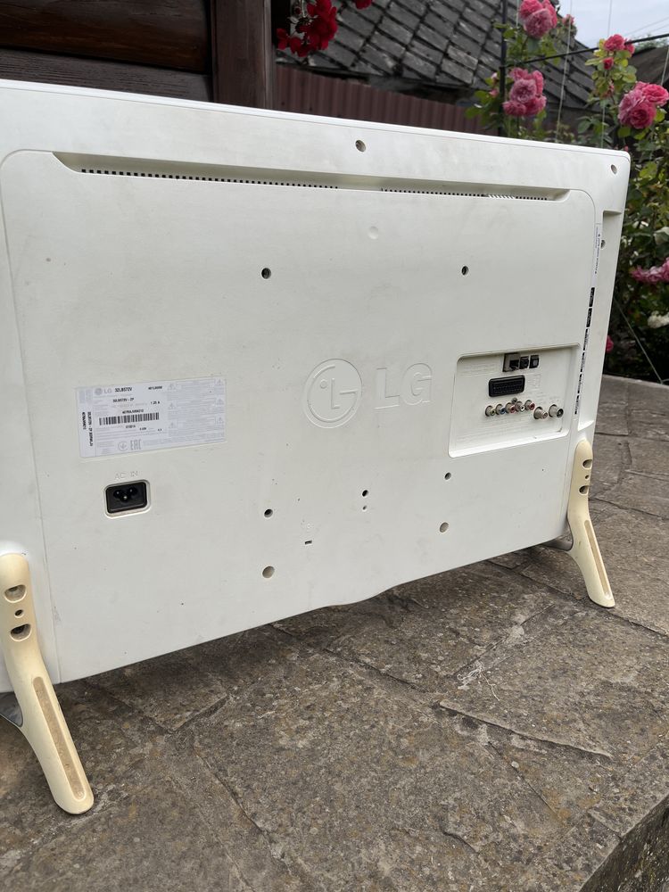 Телевізор LG 32LB572V на запчастини або під відновлення