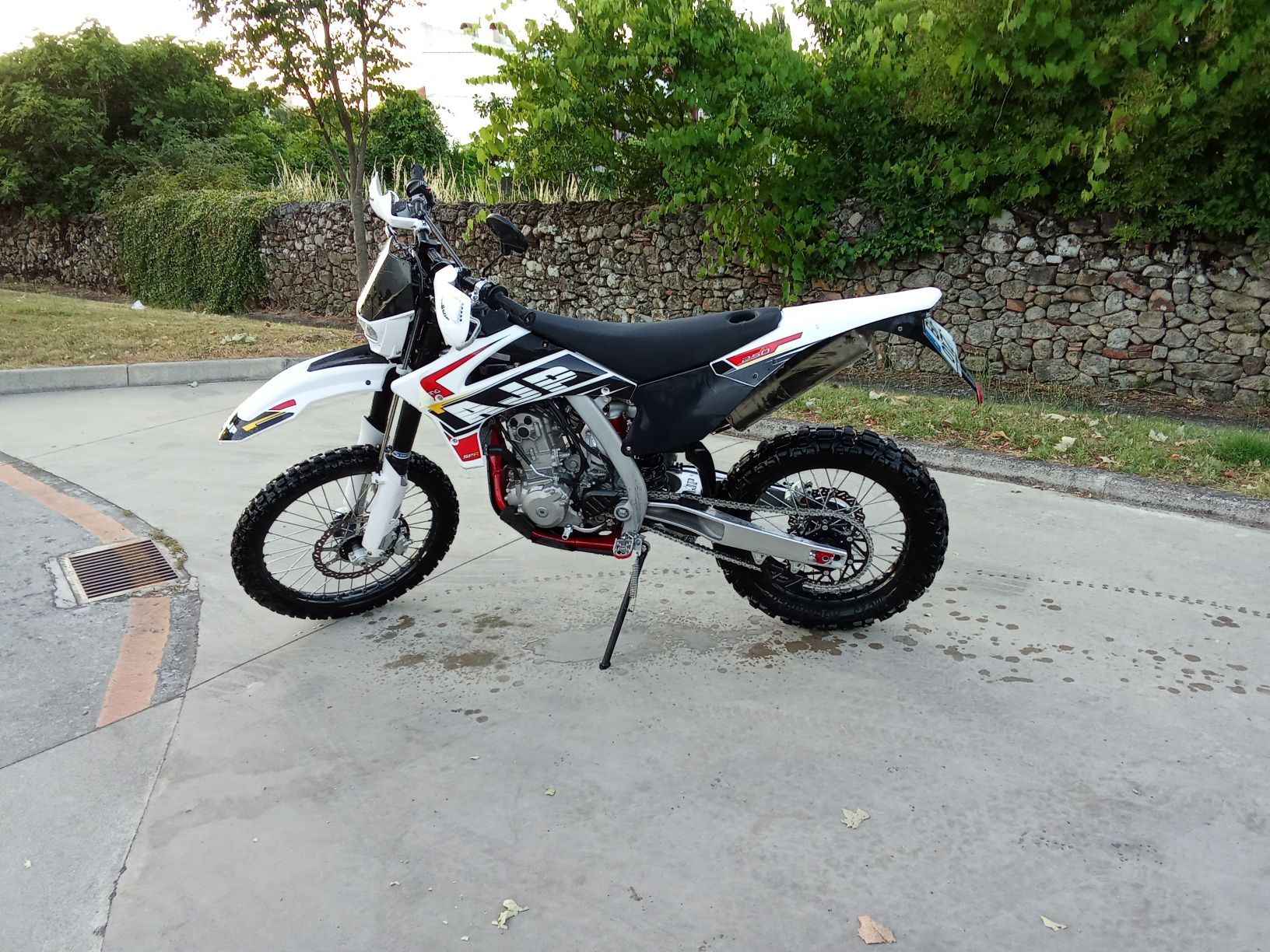 AJP SPR 250 Enduro