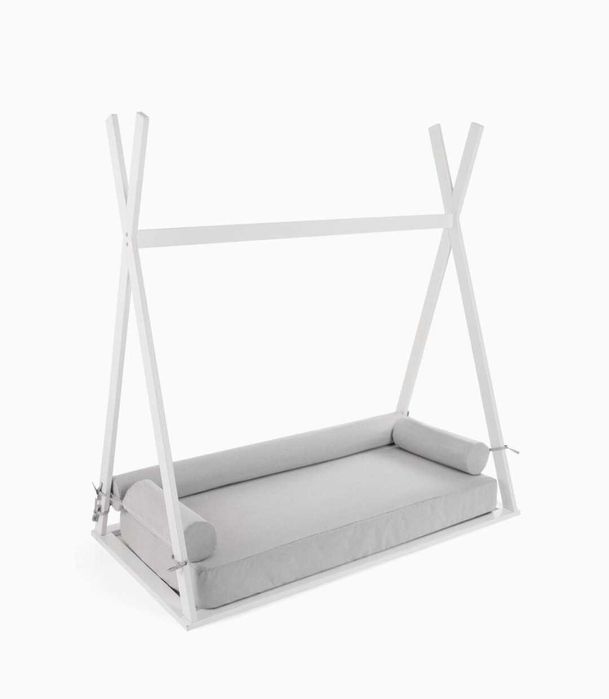 Cama (Nova!) + Almofadas próprias