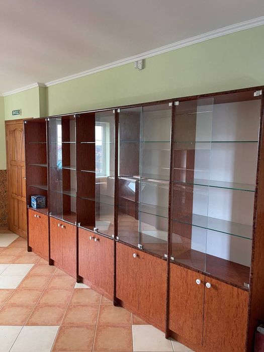 Продам стелажі,прилавки в магазин