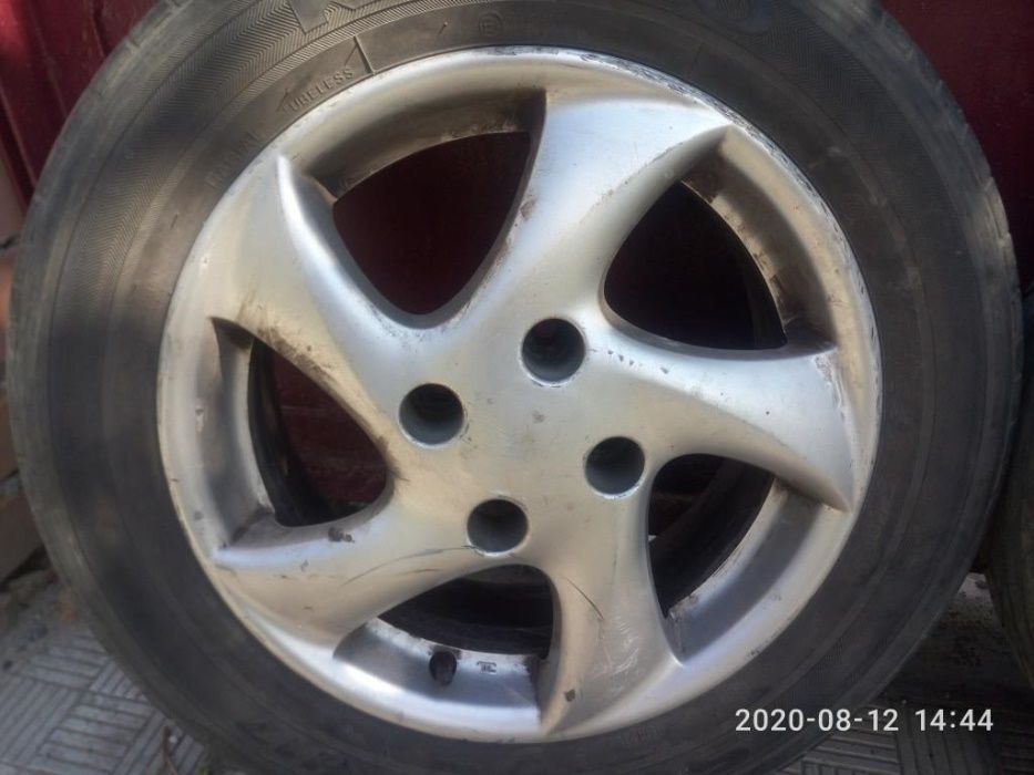 Диск пежо R15 4 108 .