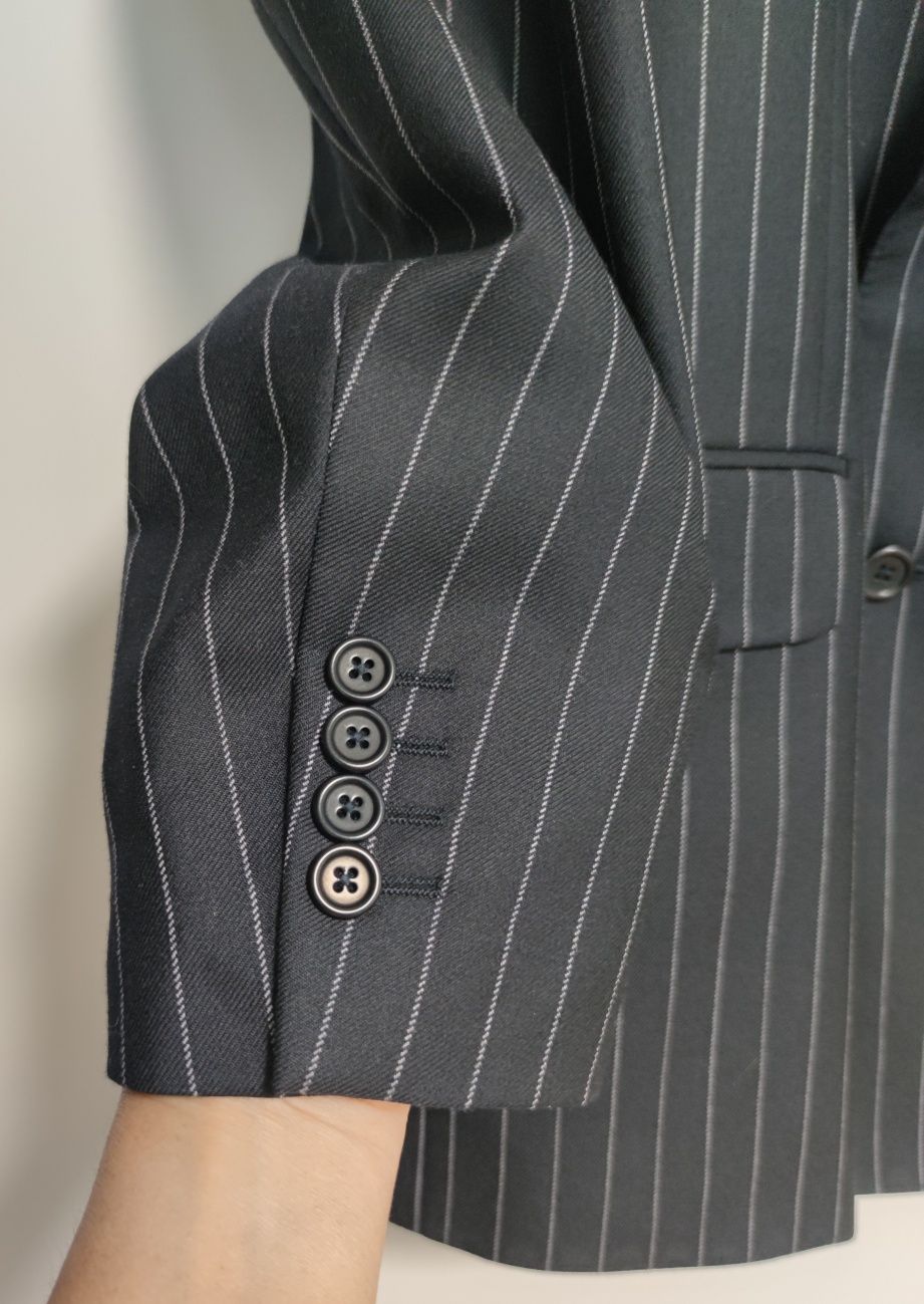 Стильний піджак від англійського бренду aquascutum