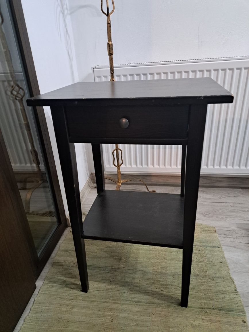 Stolik, półka, komódka HEMNES ikea