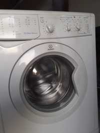 Vendo maquina lavar indesit