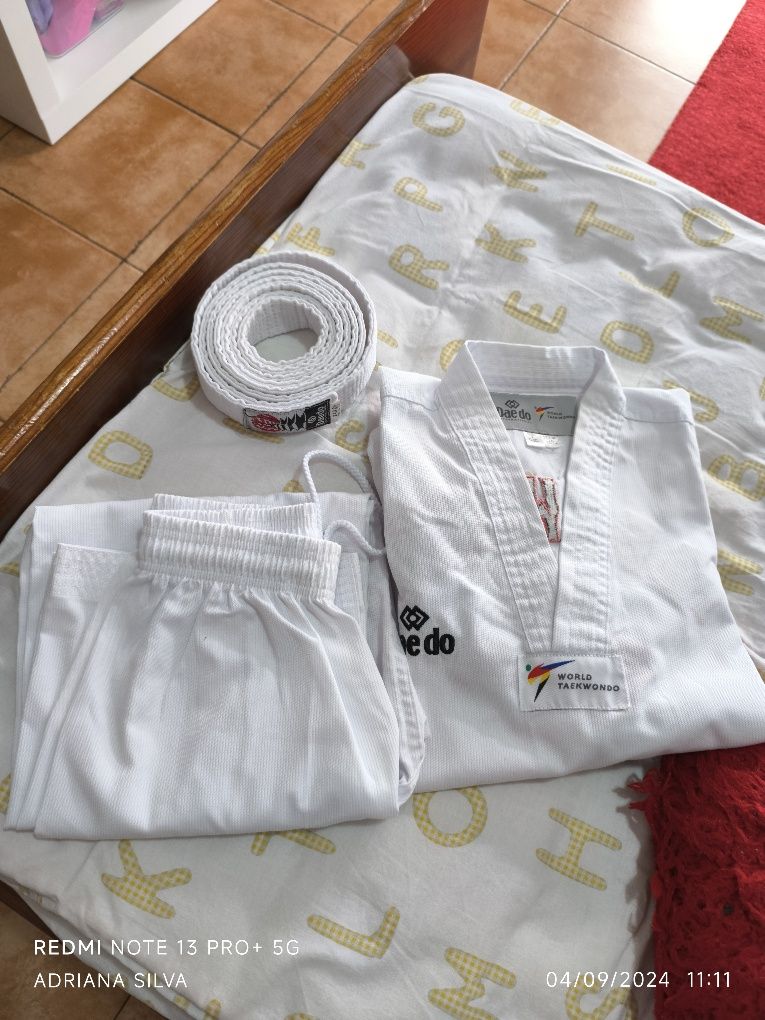 Kimono para Taekwondo semi novo