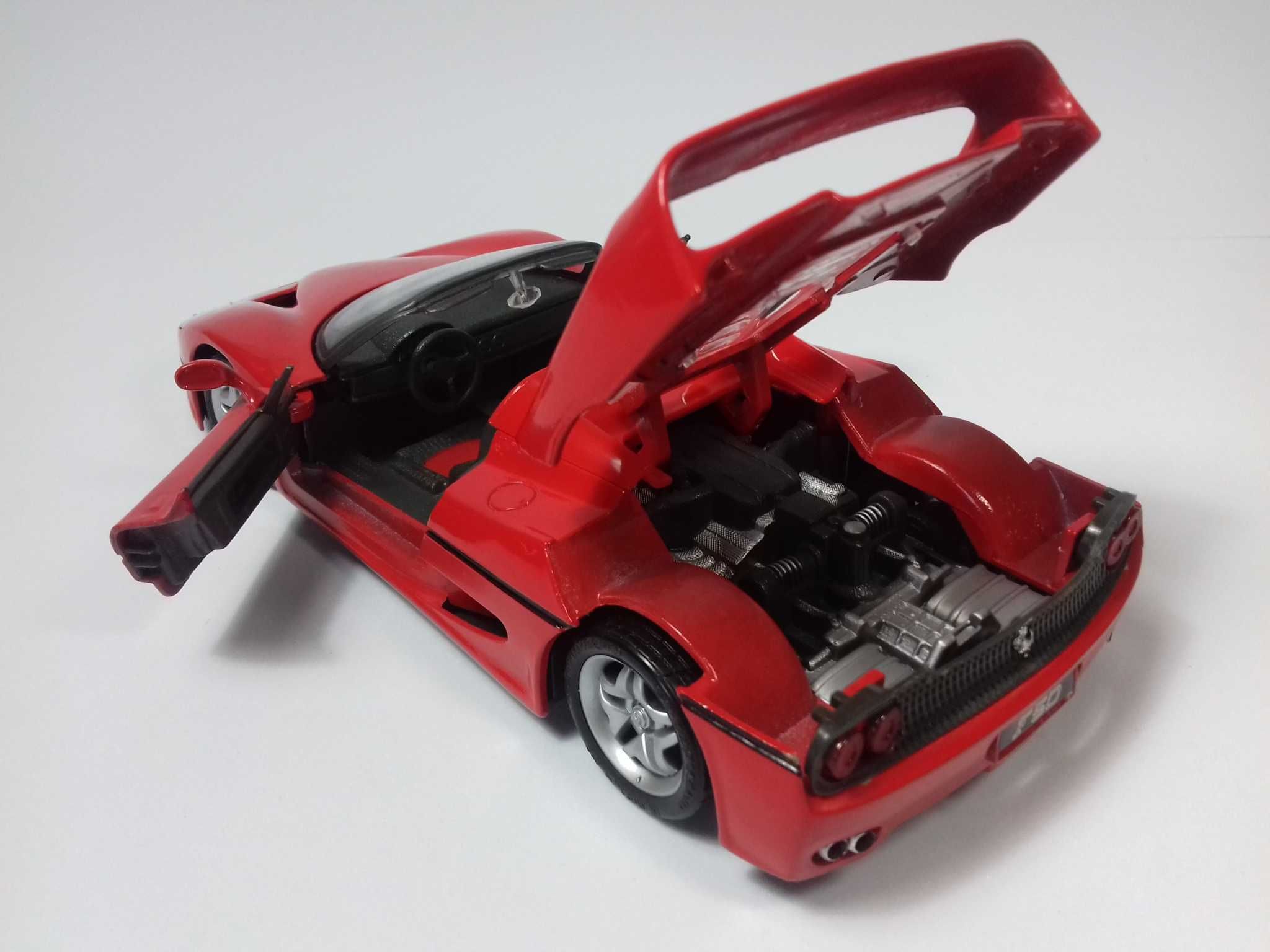 Maisto 1:24 - Ferrari F50