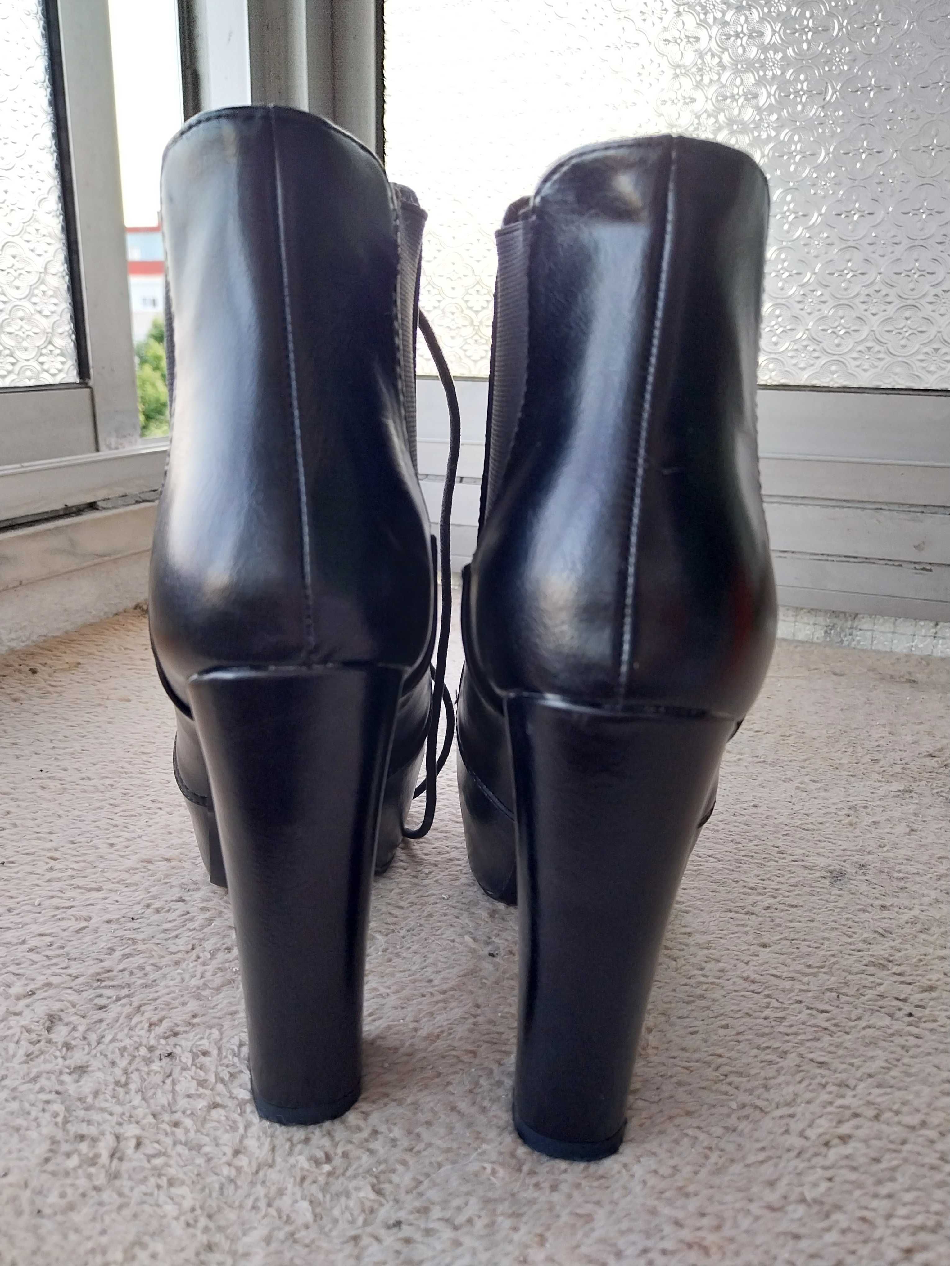 Botas/botins pretos