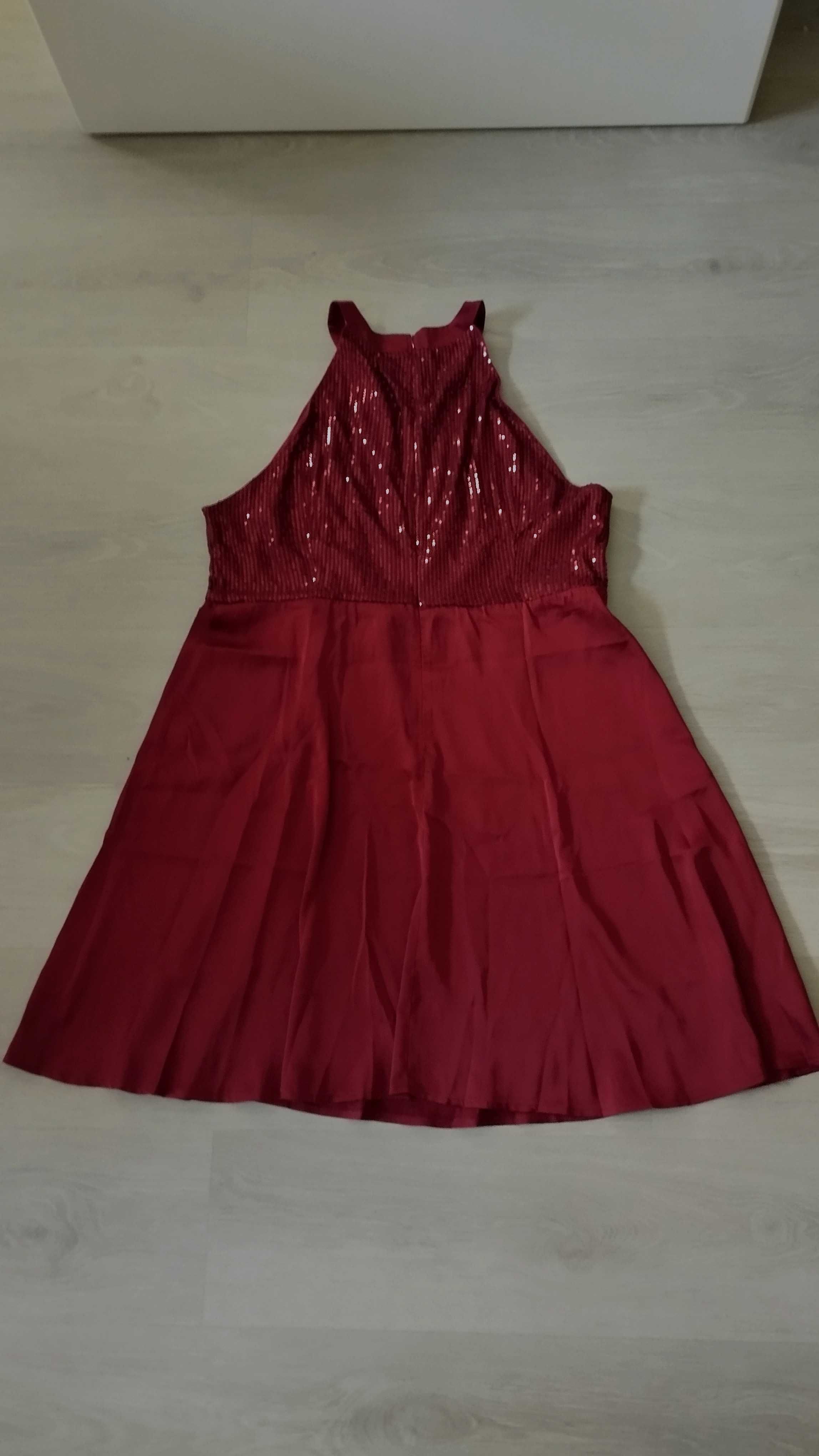 Vestido cor bordeux com lantejoulas tamanho grande novo