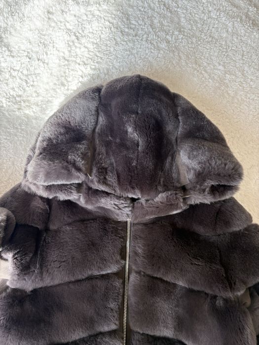 Шуба з натурального хутра шиншилки. Колір шоколад. Розмір 42