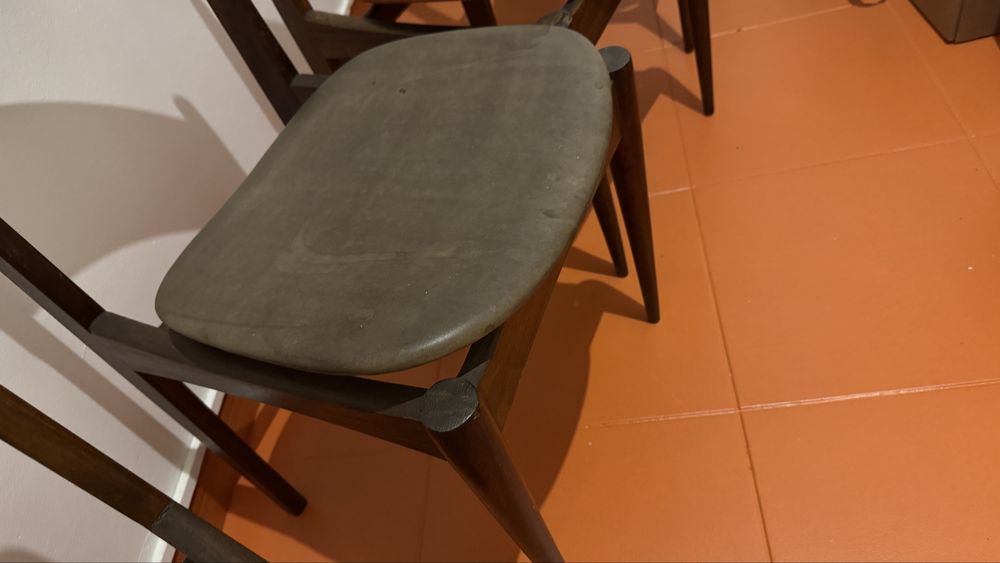 4 Cadeiras Mid-Century Design Português