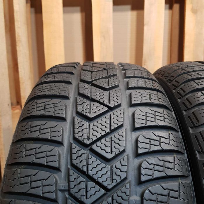 Pirelli Sottozero 3 215/60/16 7-6.5мм Шини Зимові 4шт з Європи б/в Р16