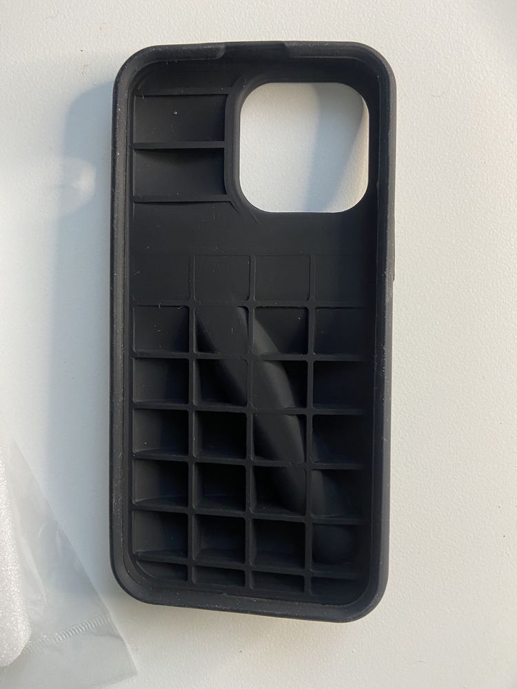Чехол Iphone 14pro max с помадой
