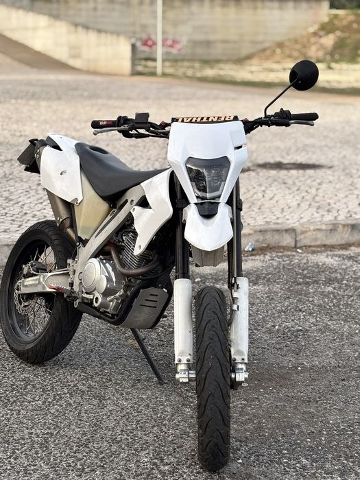 Ajp pr3 supermotard full extras 2700 quem vier buscar esta semana