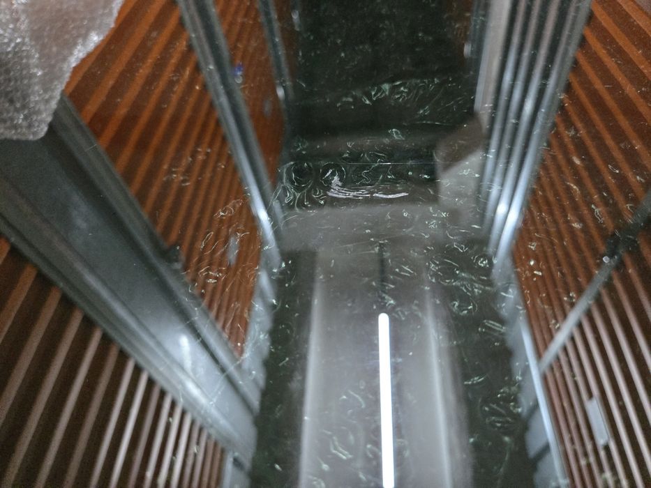 Скло заднє одинарне Grand Cherokee WK2