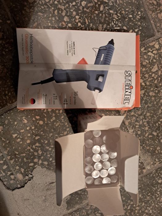 Pistolet do klejenia na gorąco z zestawem kleju