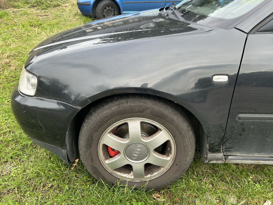 Zderzak maska blotnik lampa przod audi A3 8L kolor LZ9U