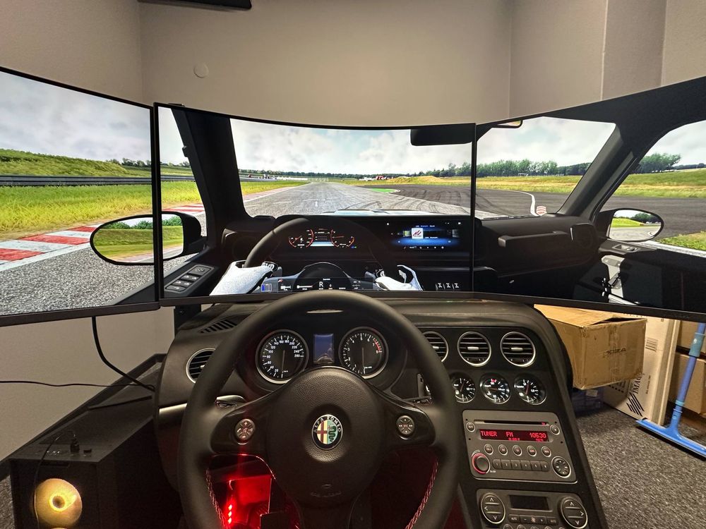 Stanowisko do nauki Jazdy OSK Alfa Romeo SIMRACING SIMRIG