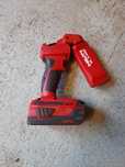 Latarka robocza HILTI