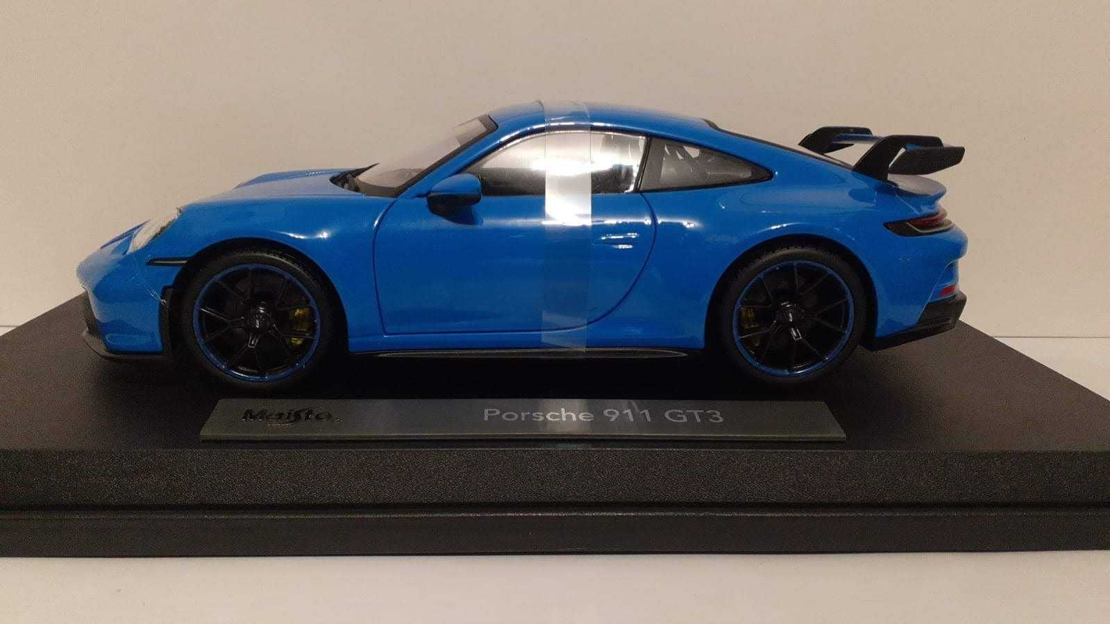 1/18 Porsche 911 GT3 az - Maisto