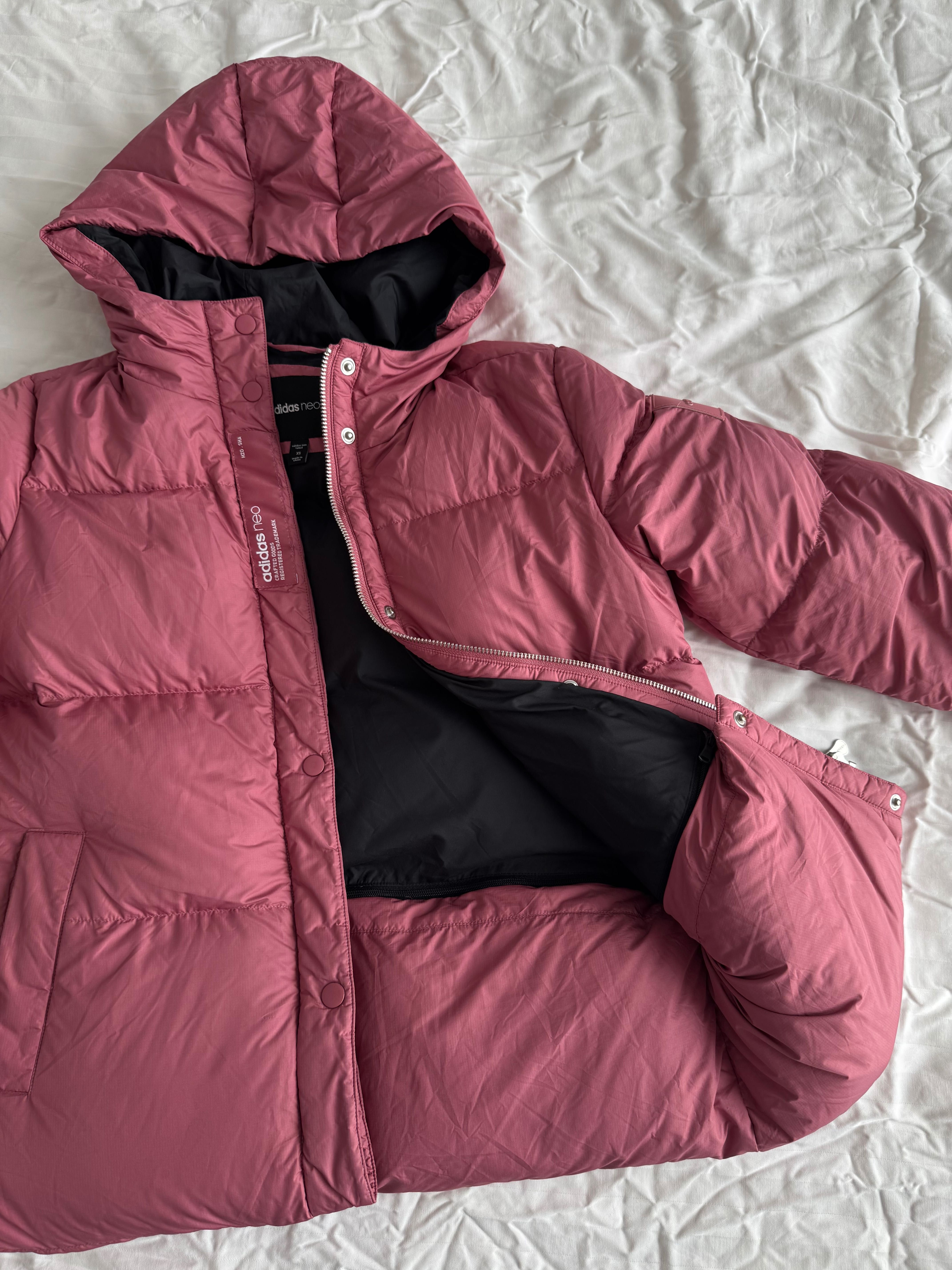 Куртка Adidas xs в илеальном состоянии
