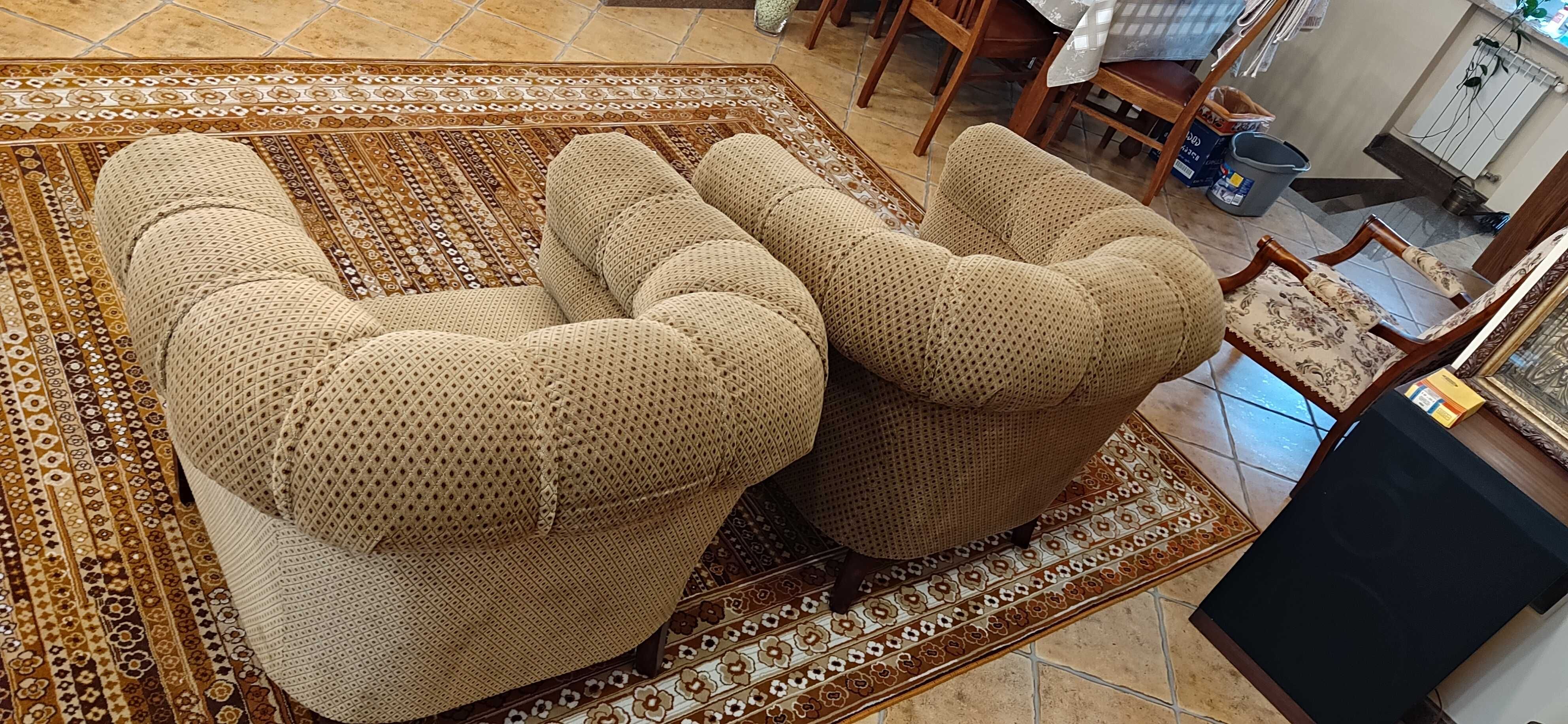 Fotele pikowane 2 sztuki Antyki