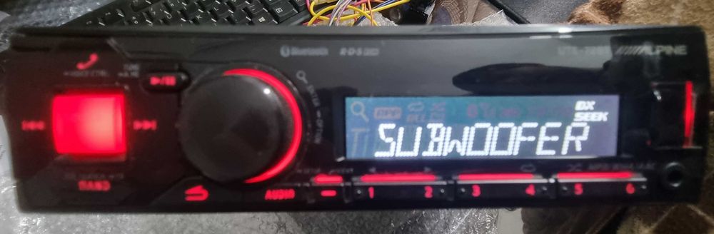 Alpine UTE-72BT como novo, com Bluetooth