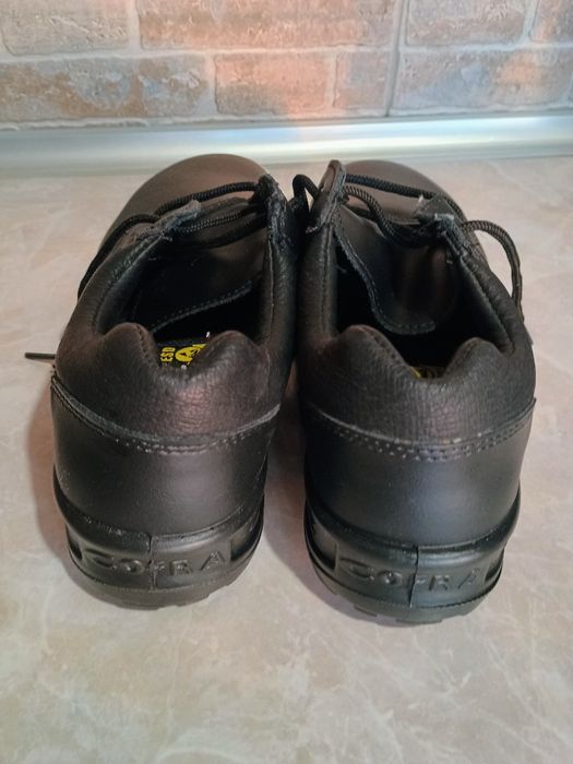 Черевики робочі 37 розмір Cofra