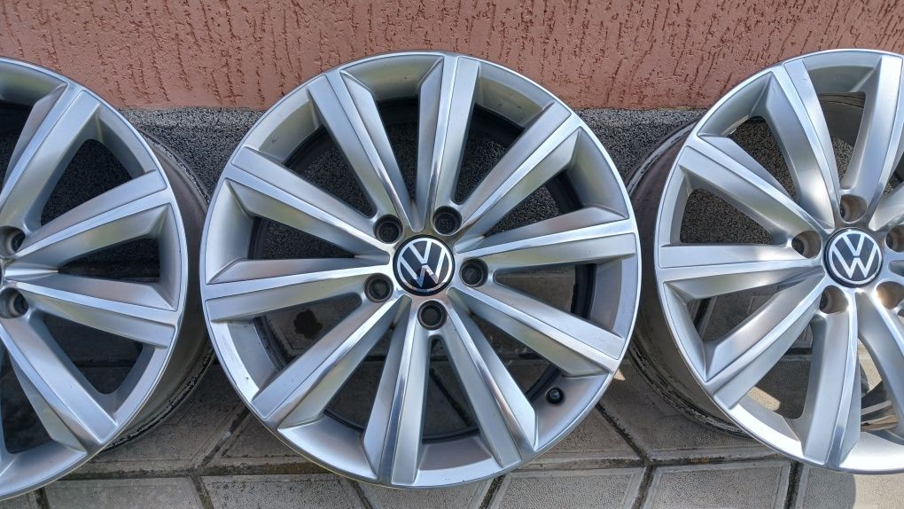 Оригінальні диски титани VW Passat 5/112 R17 vag