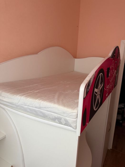 Дитяче 2-х поверхове ліжко