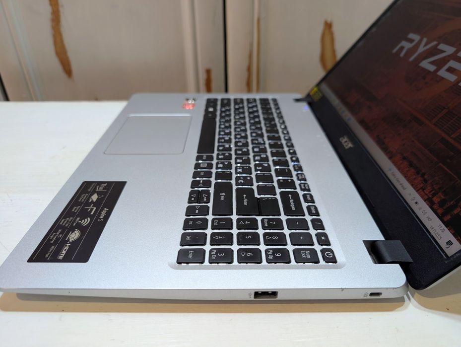Acer aspire 5 Ryzen ips
