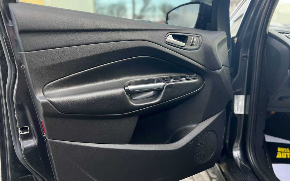 Ford C-Max 2016 року