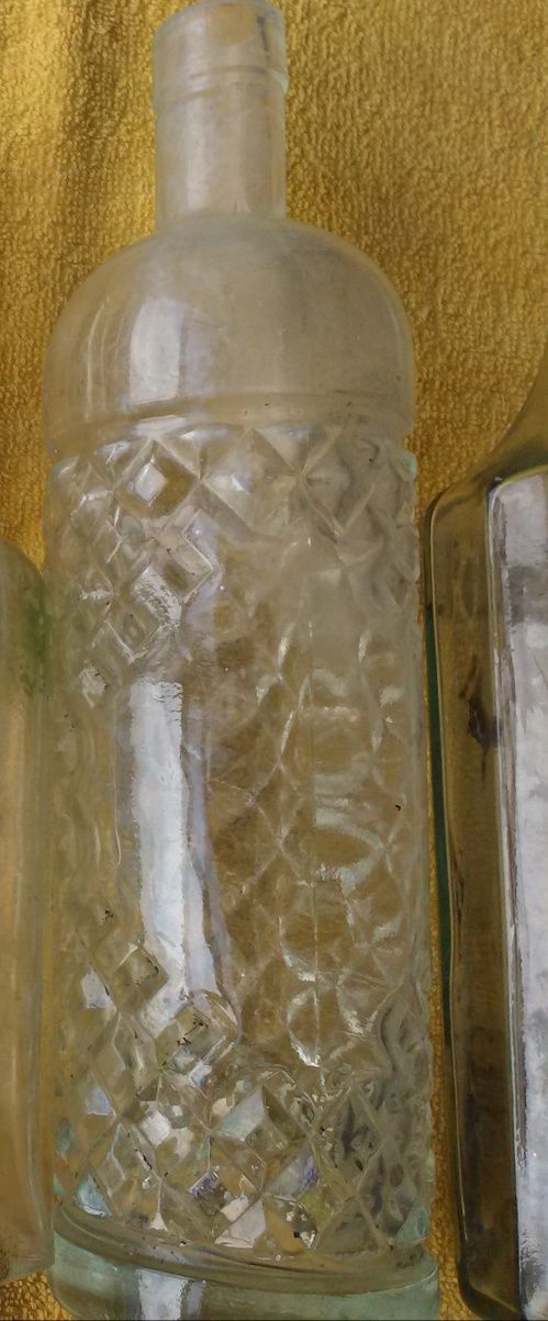 Garrafa antiga licorosa