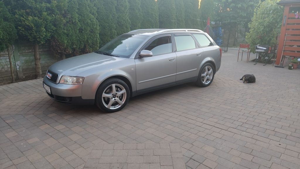 Audi A4 B6 2002r 2,4 V6 Benzyną + LPG
