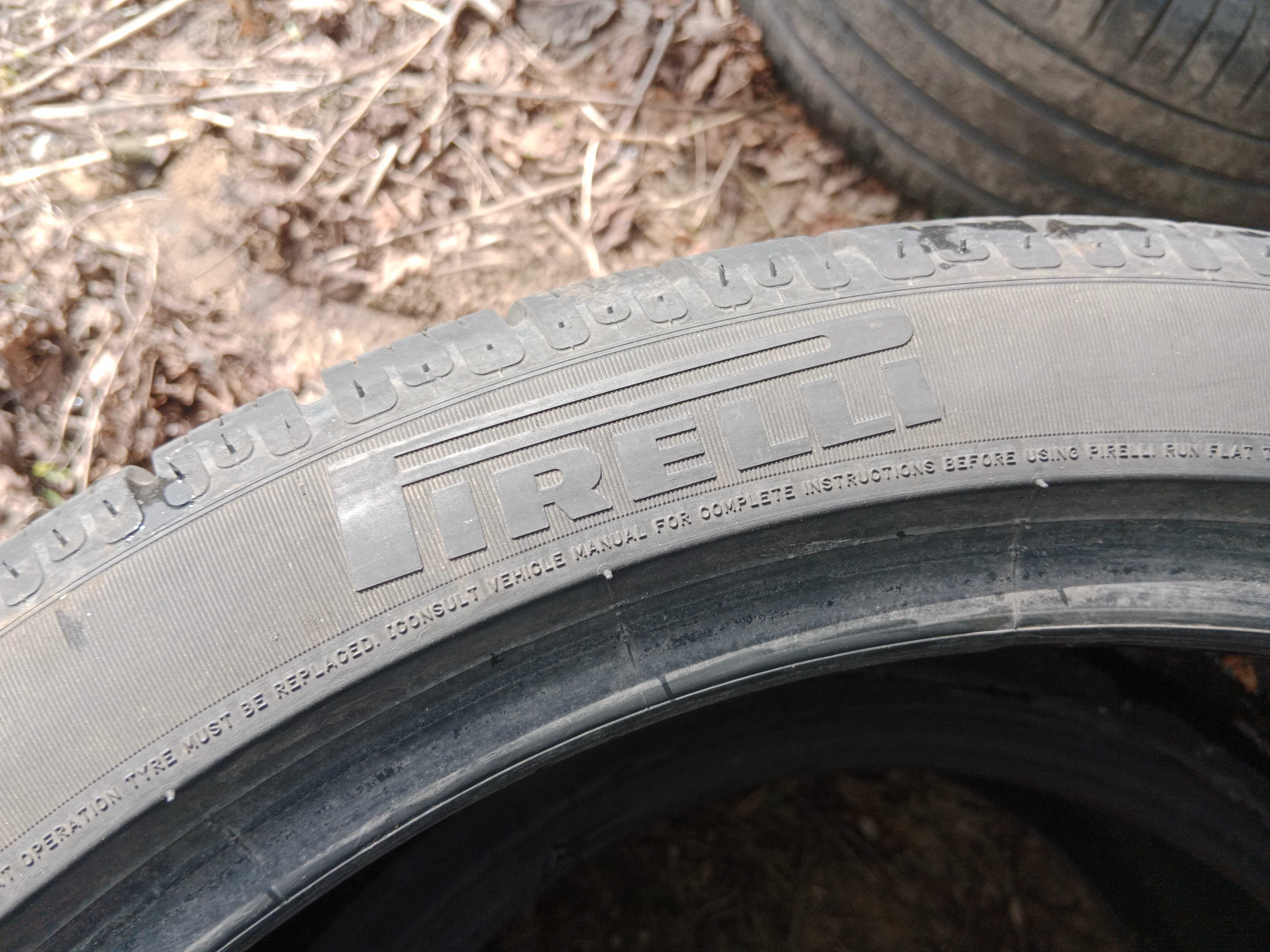 Opona używana 275/35R20 Pirelli Sottozero Winter 240 Serie II RFT 1szt