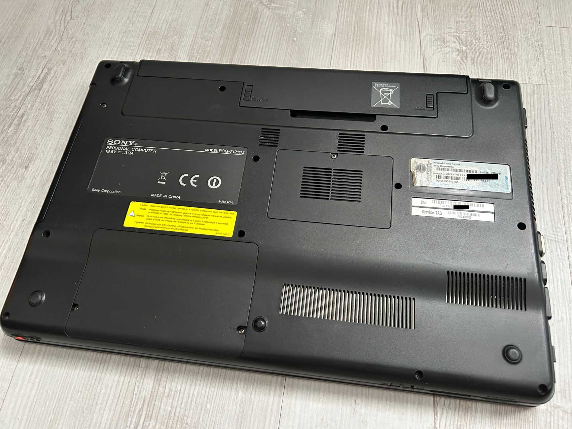 Sony PCG-71211M  i3 / 4GB DDR / 250GB HDD