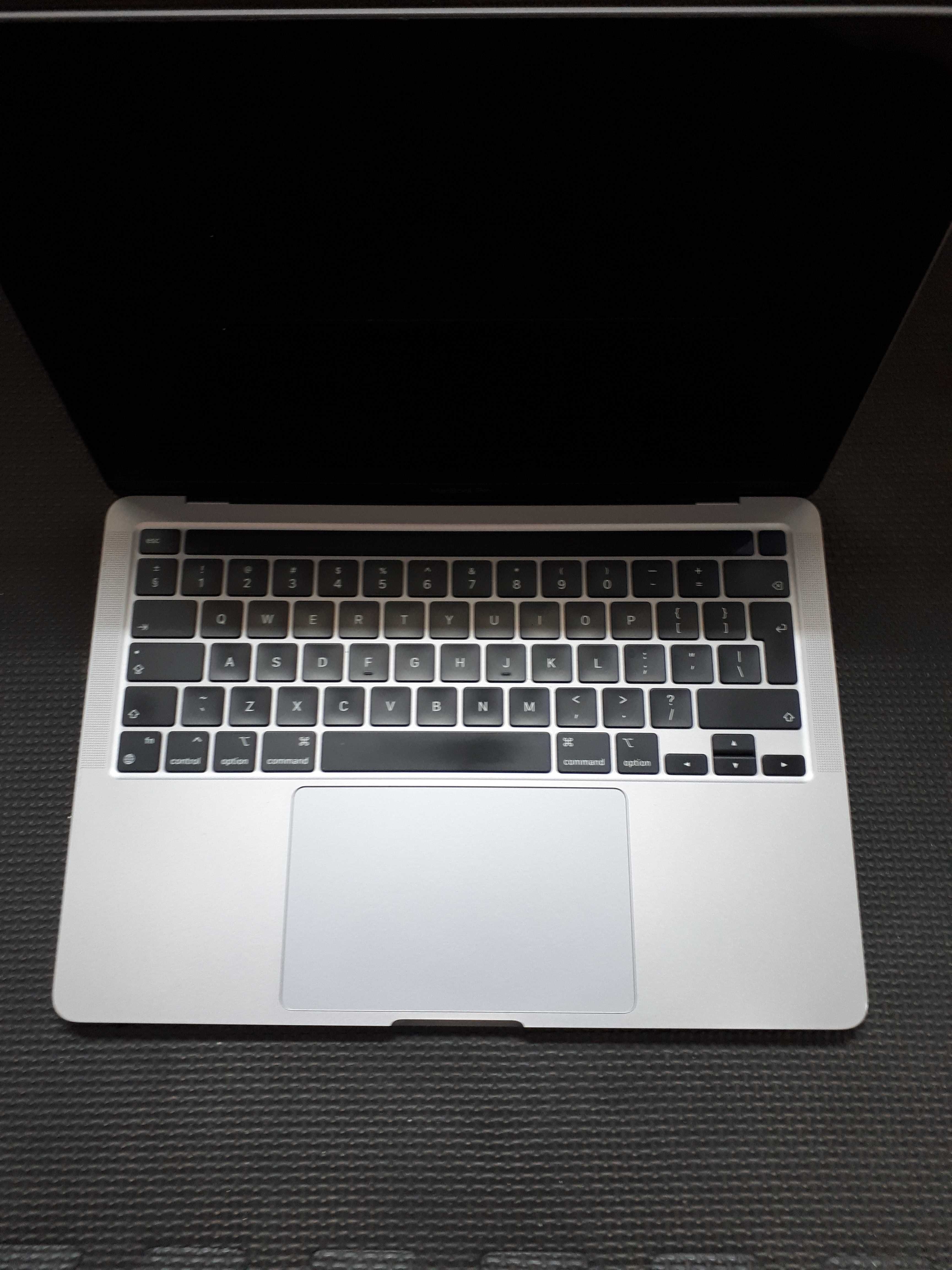 Macbook pro 13  m1 a2338