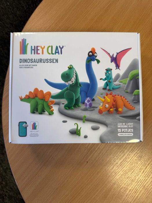 Masa plastyczna HEY CLAY Dinozaury - 15 kolorów - zafoliowane