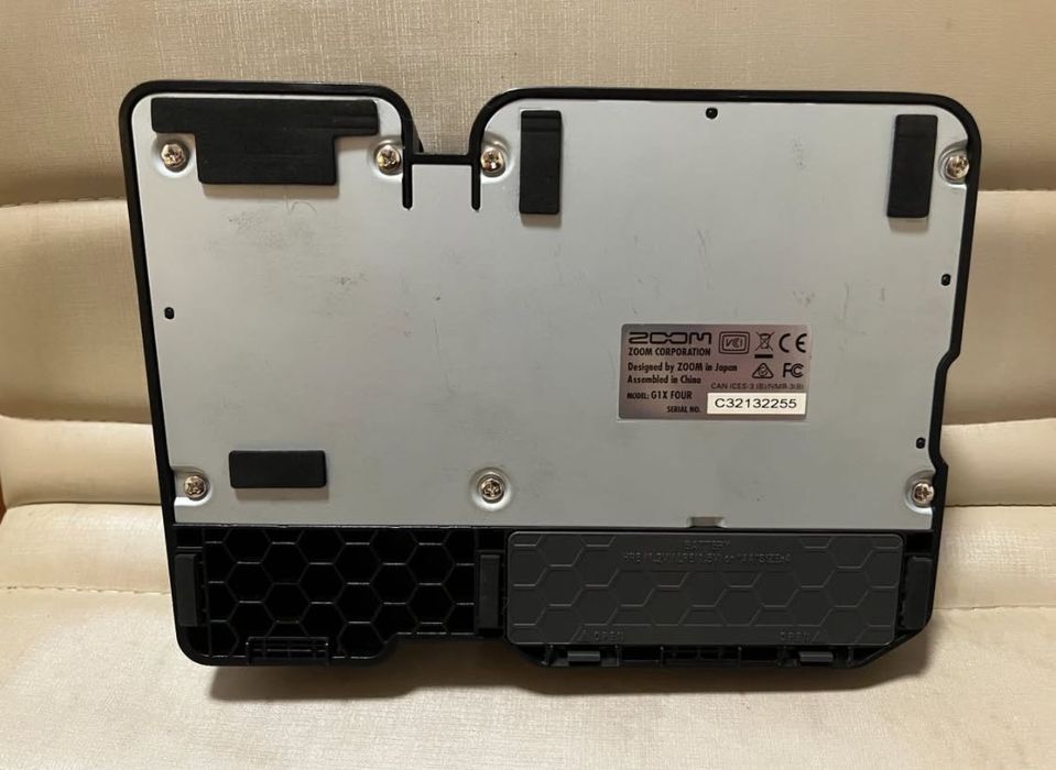 Pedal Multi-effects Zoom G1xFour