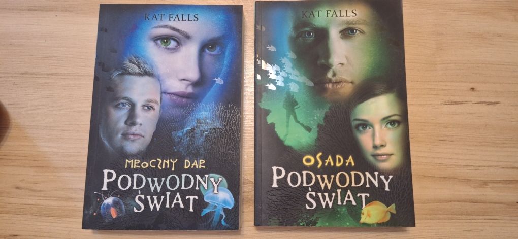 Cykl Podwodny Świat: "Mroczny Dar" i "Osada"