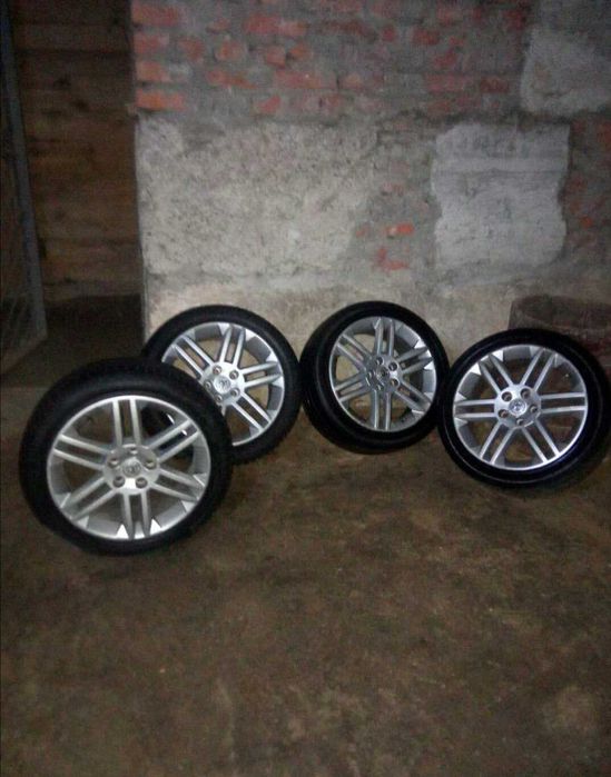 Титанові диски. Титани R17, 5*110 з резиною 205/50