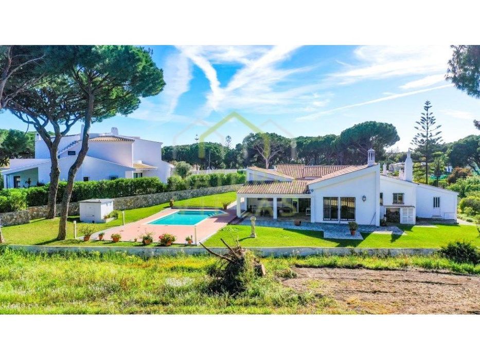 Moradia Isolada T3, frente golfe, em Vilamoura