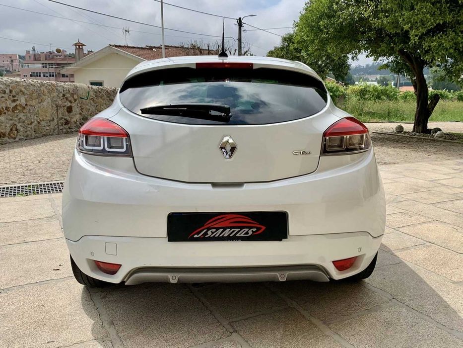 Renault Megane Coupe 1.6 DCI 130cv *Cx 6 Velocidades*