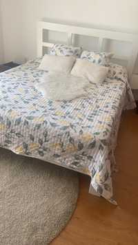 Cama + Mesa de cabeceira + Colchão Pikolin