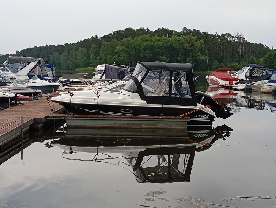 Sprzedam łódź motorowa + przyczepa