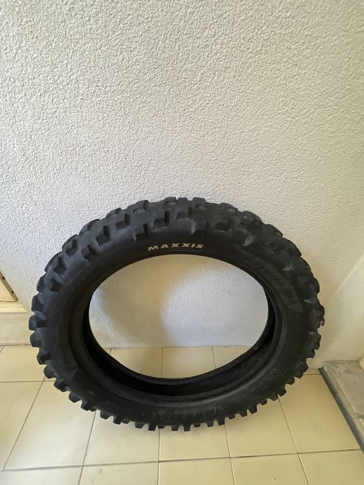 pneu maxxis 140 80 r18